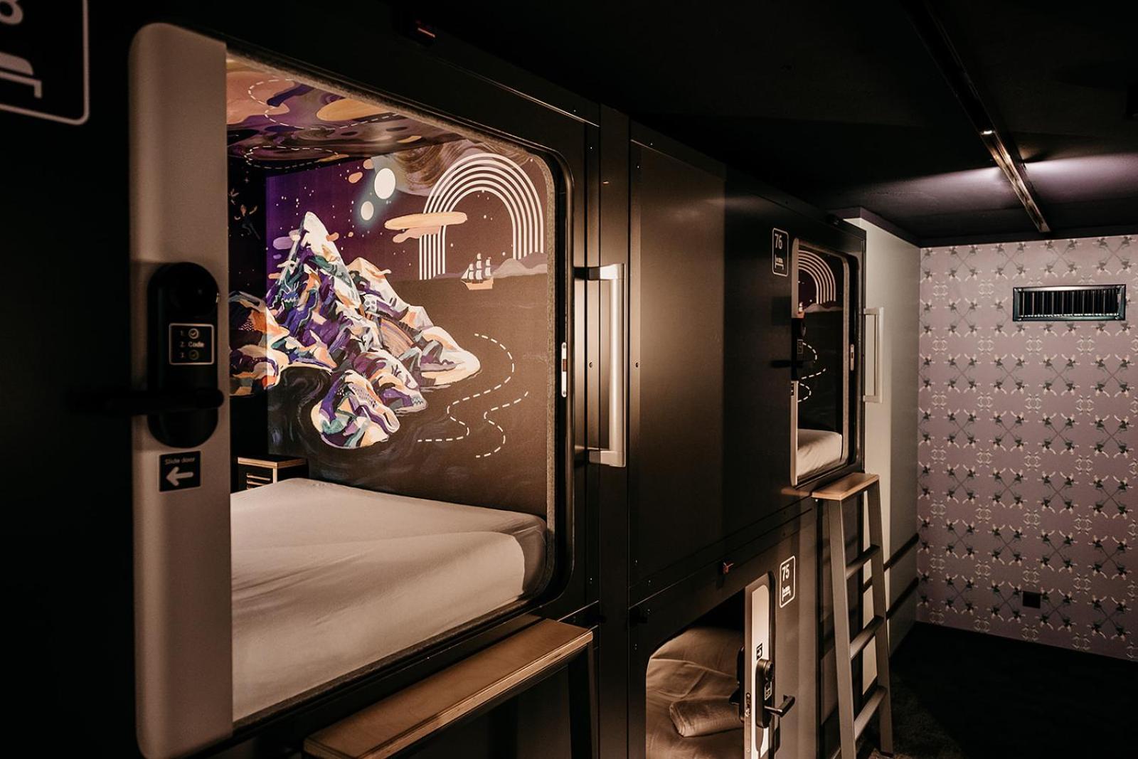 Capsule Hotel - Lucerne Old Town Exterior foto