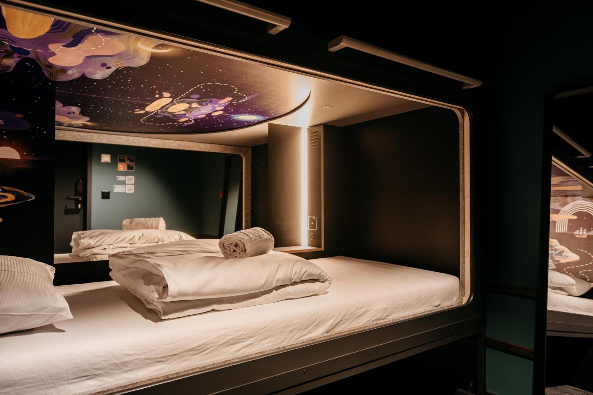 Capsule Hotel - Lucerne Old Town Exterior foto