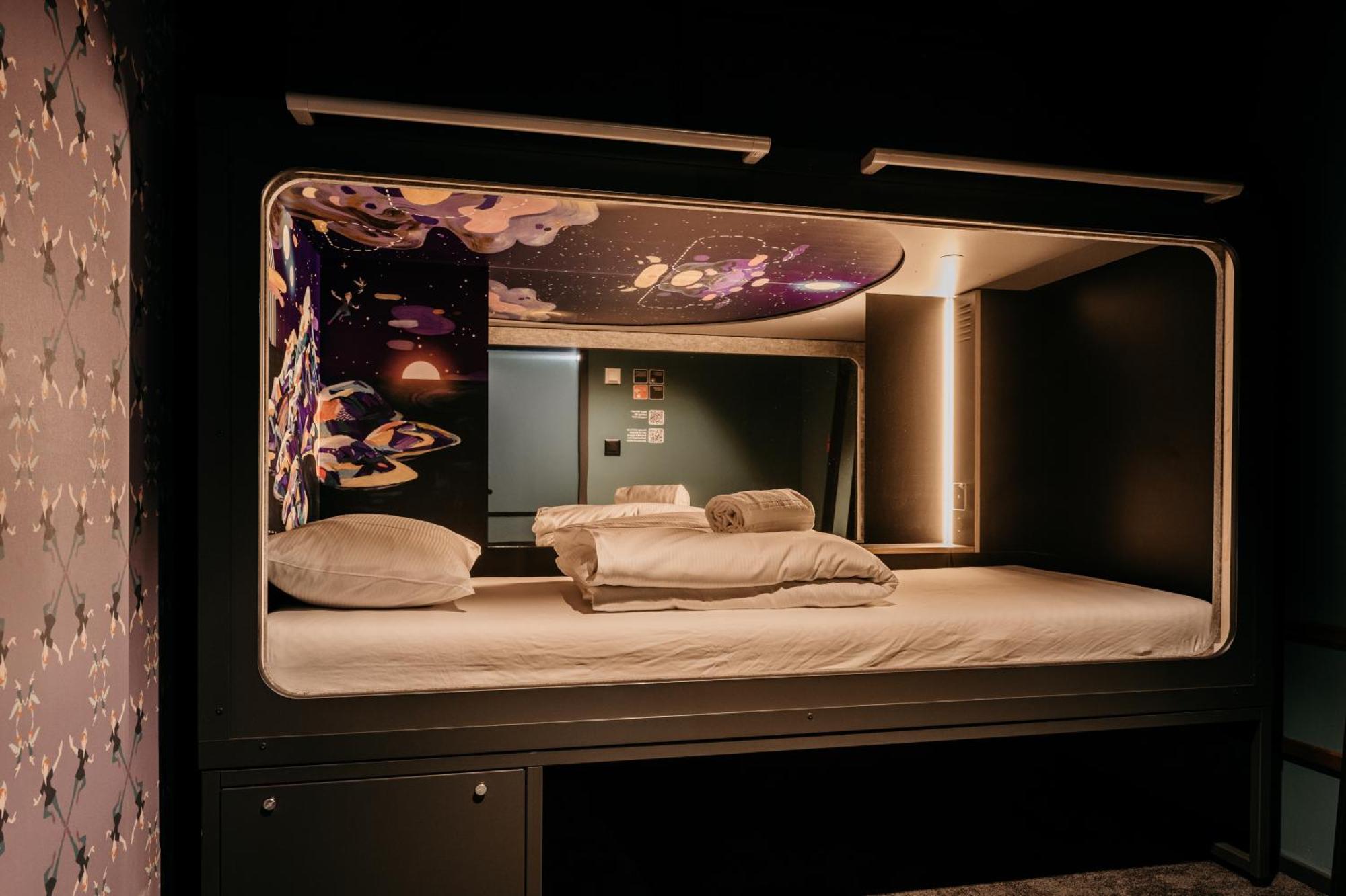 Capsule Hotel - Lucerne Old Town Exterior foto