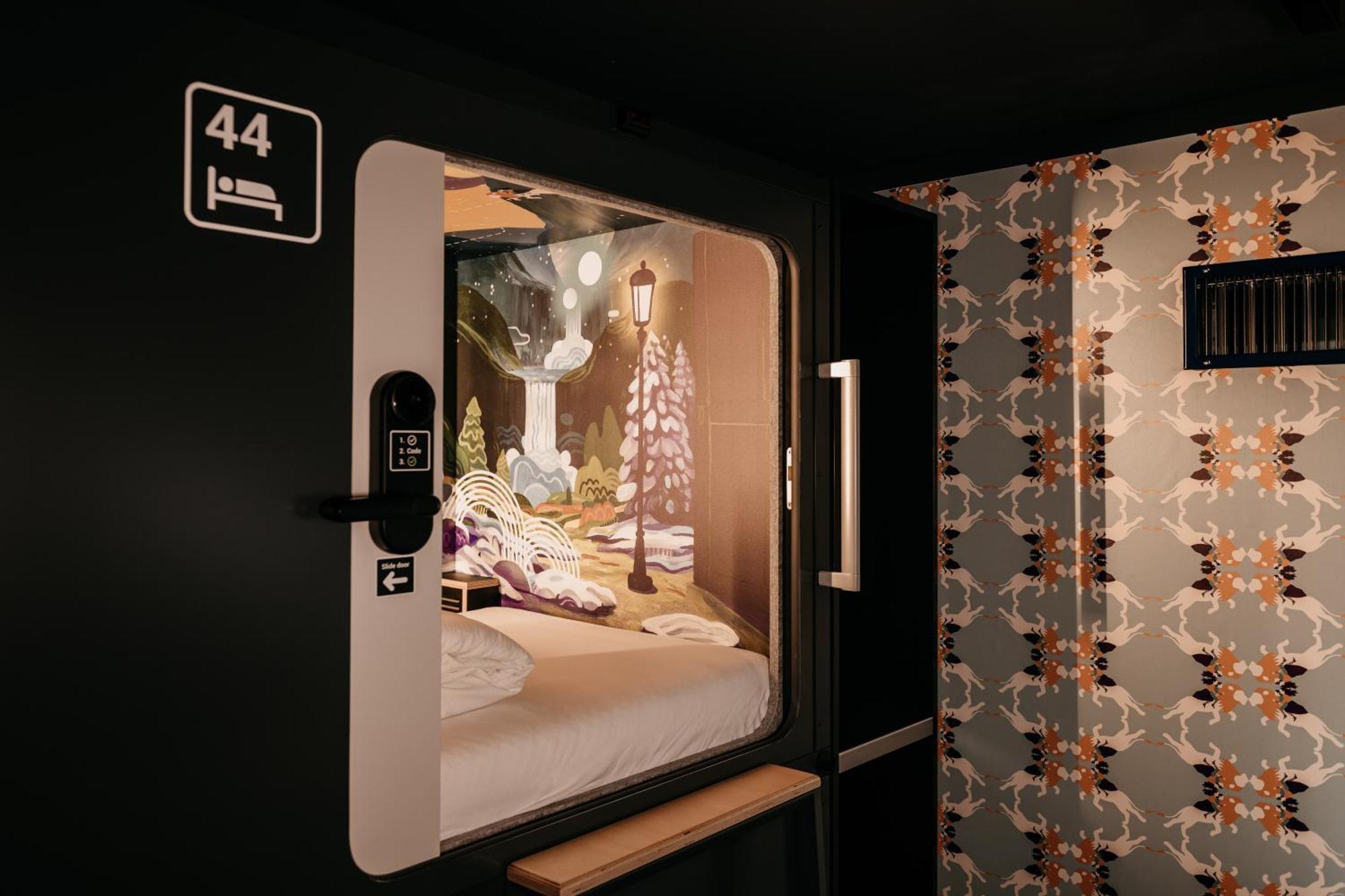 Capsule Hotel - Lucerne Old Town Exterior foto